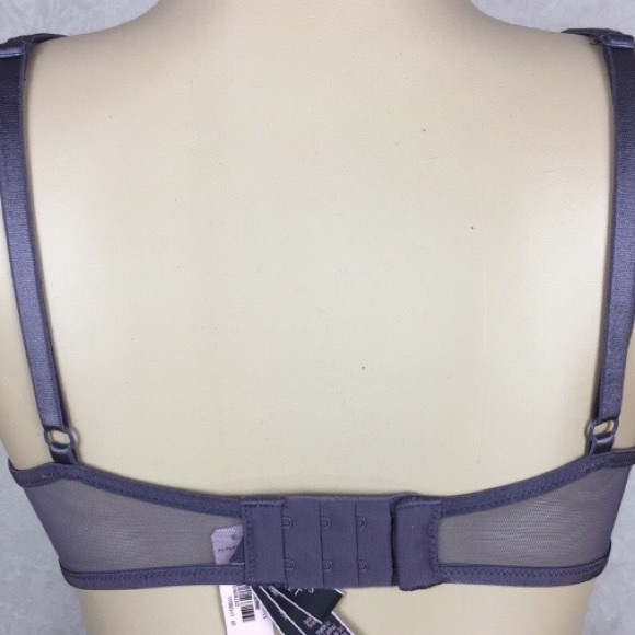 Victoria's Secret Velvety no wire peekaboo Bra xs - Picture 4 of 4